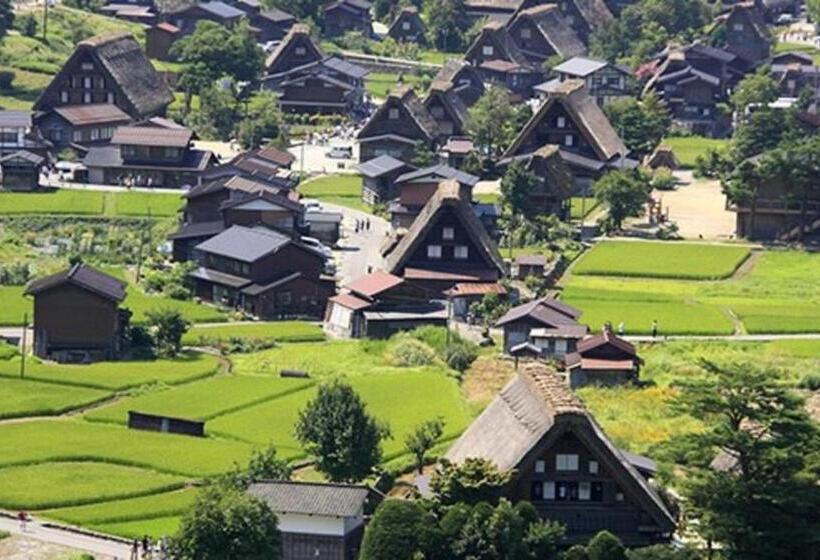 هتل Tonamino Shogawaso Ichimantei