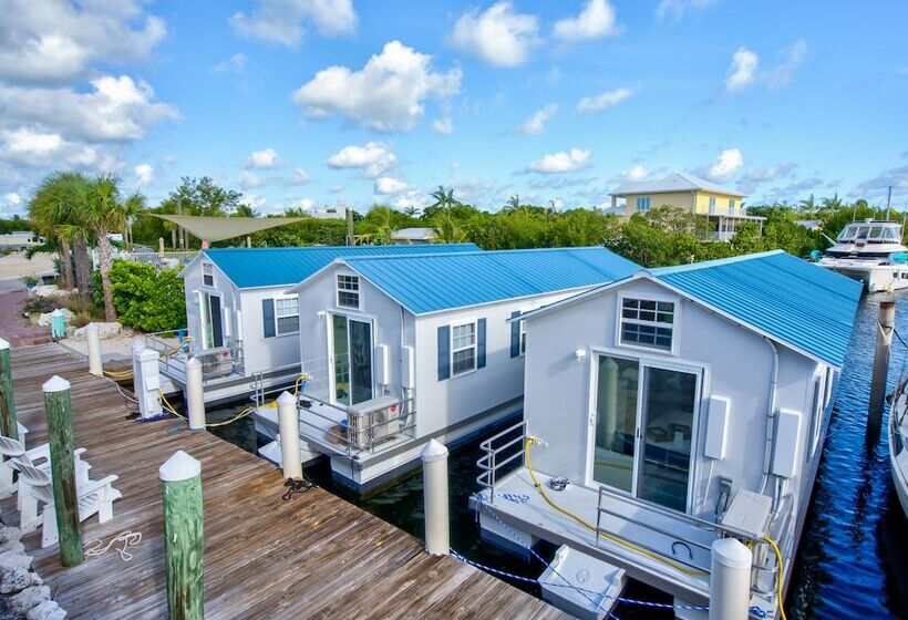 هتل Yacht Haven