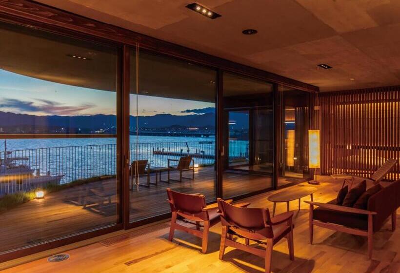 هتل Yanmar Sunset Marina Clubhouse&