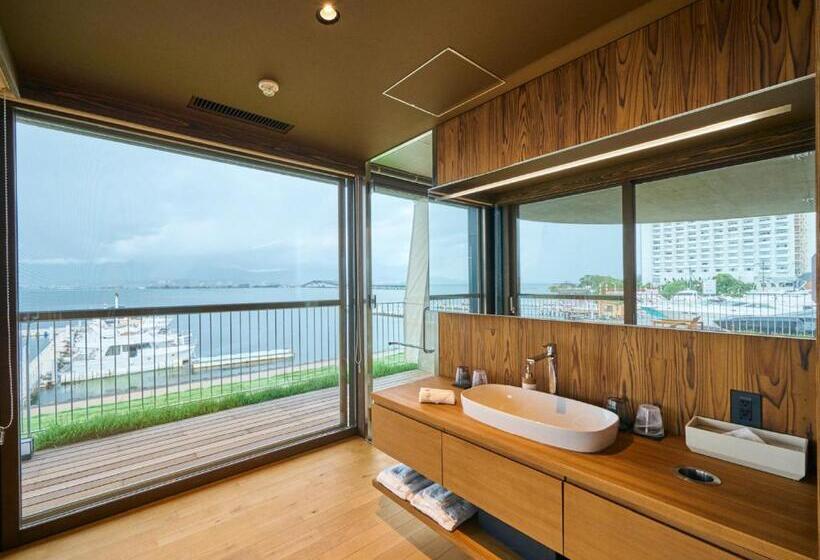 هتل Yanmar Sunset Marina Clubhouse&