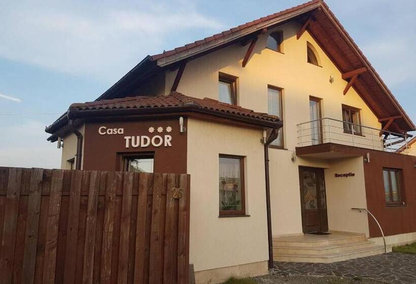 بنسيون Casa Tudor