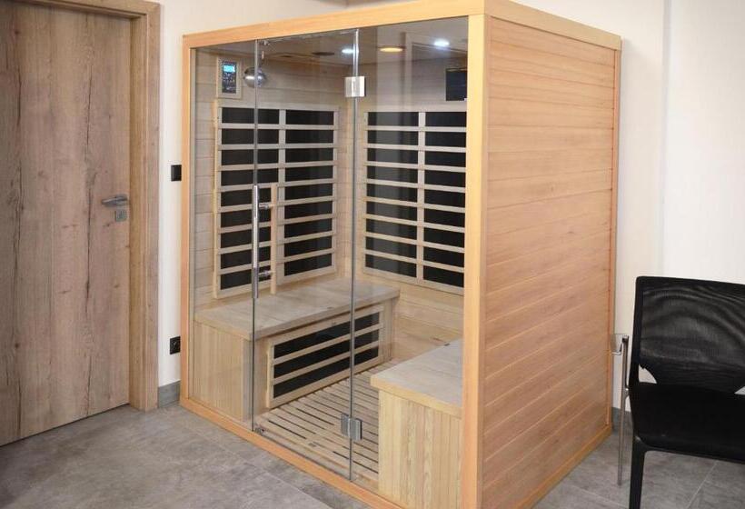 بنسيون Golf Resort Lázně Bohdaneč