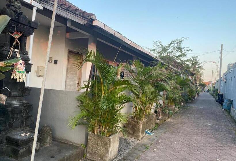 پانسیون Kubu Mini Guest House