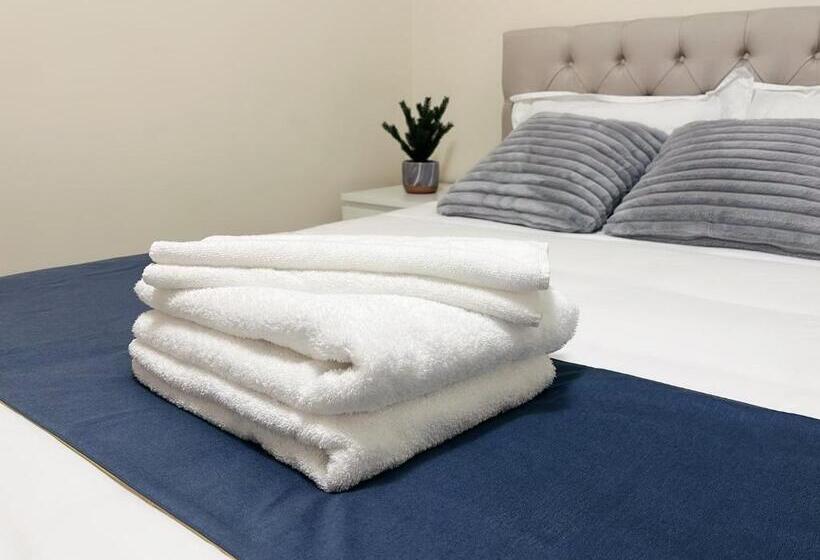 بنسيون Private Entry 2 Bedrooms Entire Suite Free Parking Near Skytrain Metrotown