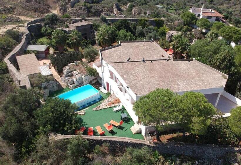 تختخواب و صبحانه Residence Il Carrubo