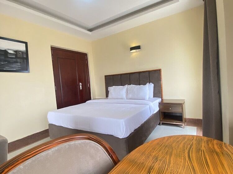 Golden Alpine Hotel And Resort