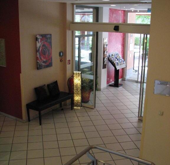 בית מלון כפרי 1, 2, Sleep Boardinghouse Unterschleißheim Zentrum