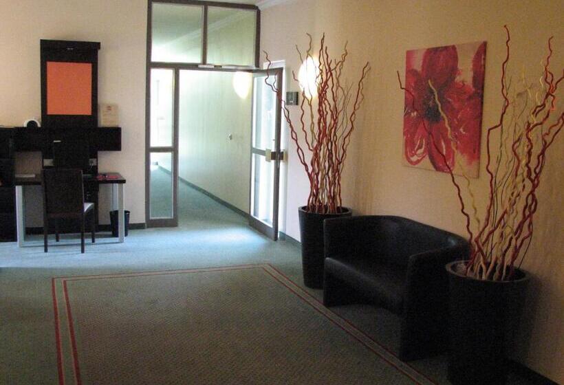 בית מלון כפרי 1, 2, Sleep Boardinghouse Unterschleißheim Zentrum