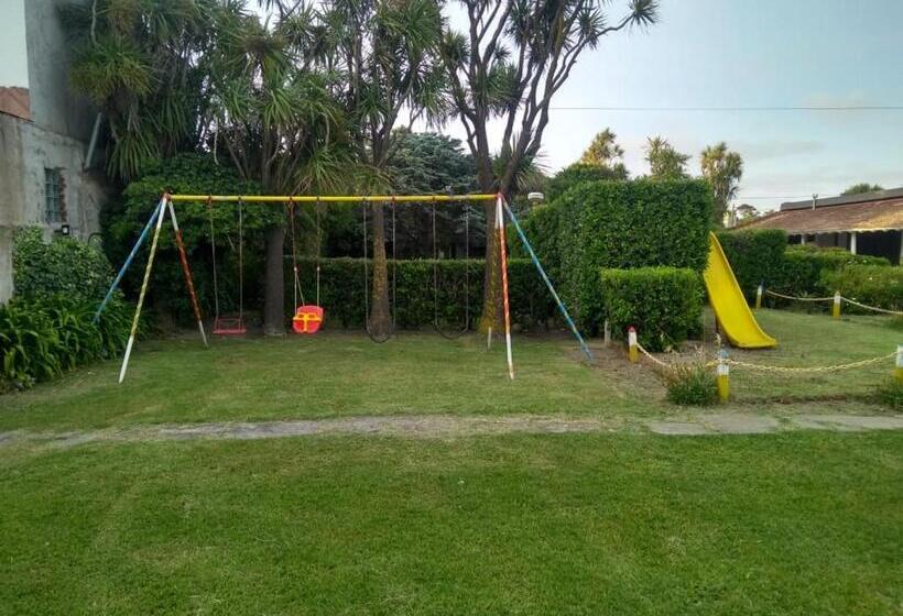 ホテル Bqs House