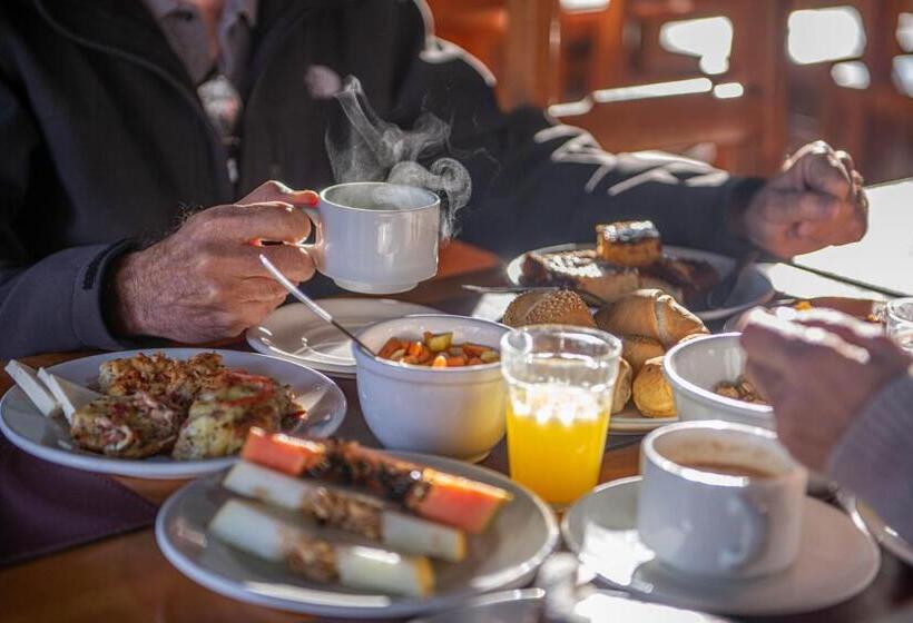 هتل Candeias Basfak Praia