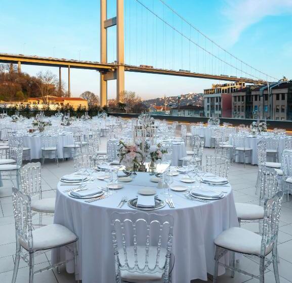 فندق Crowne Plaza Istanbul   Ortakoy Bosphorus, An Ihg