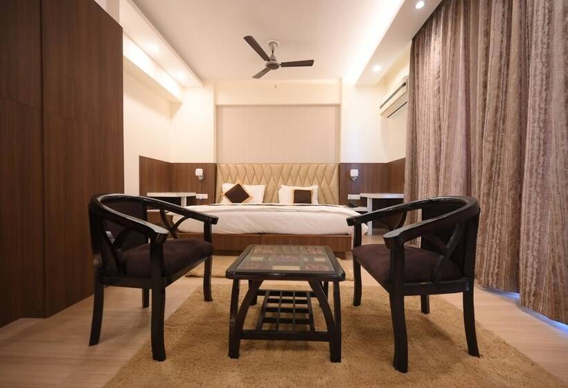 هتل Fairvacanze Inns & Suites Lucknow
