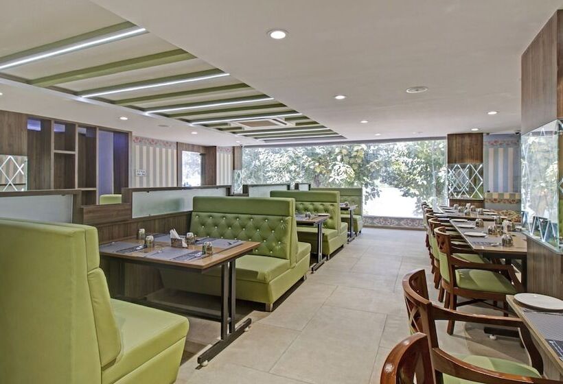 هتل Treebo Usha Vasivi Alipiri Road, 2 Km From Tirupati Central Bus Station