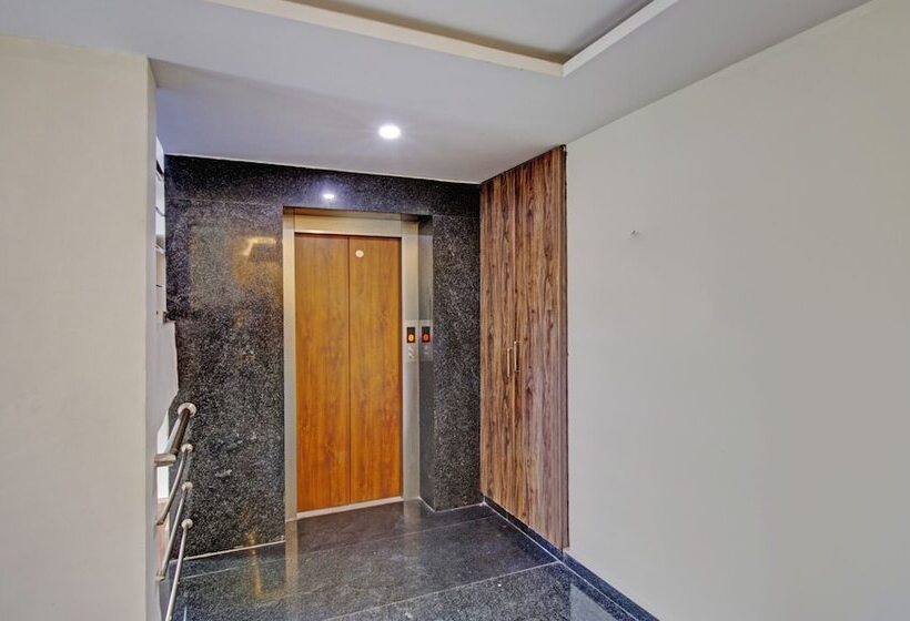 هتل Treebo Usha Vasivi Alipiri Road, 2 Km From Tirupati Central Bus Station