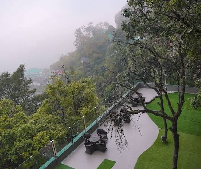 ホテル Yashshree Mussoorie Mall Road