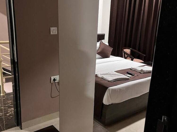 酒店 La Mer Beach Resorts