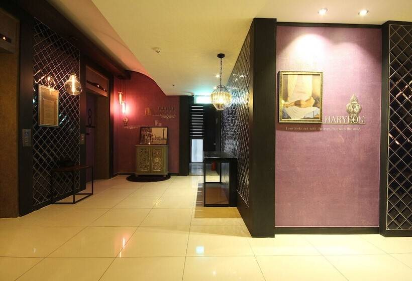 汽车旅馆  Changwon Haryeon Design