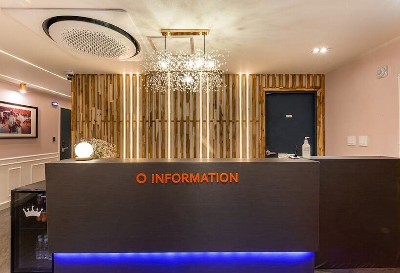 Motel Dongtan Q