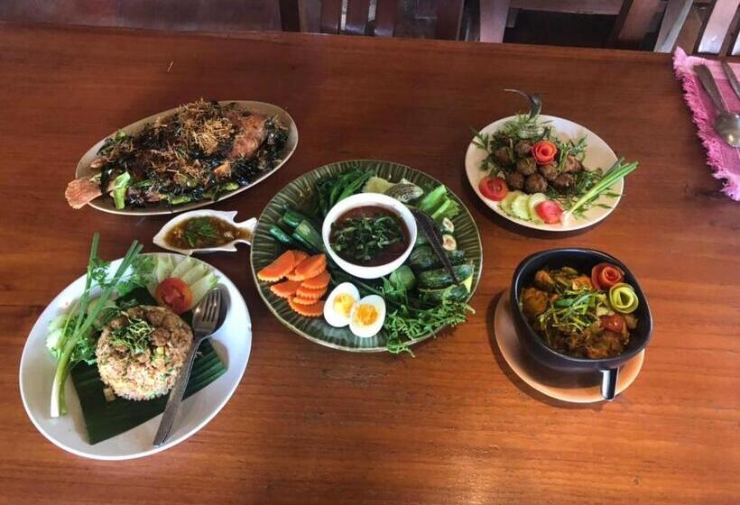 پانسیون Ban Kaew Mo Ra Glamping & Restaurant