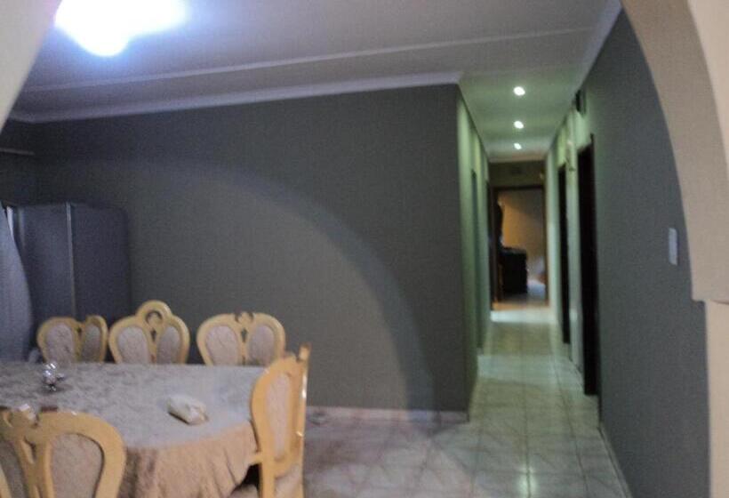 פנסיון Casa On The Bluff