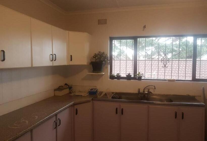 פנסיון Casa On The Bluff