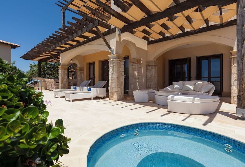 استراحتگاه Aphrodite Hills Rentals   Mythos Collection Villas