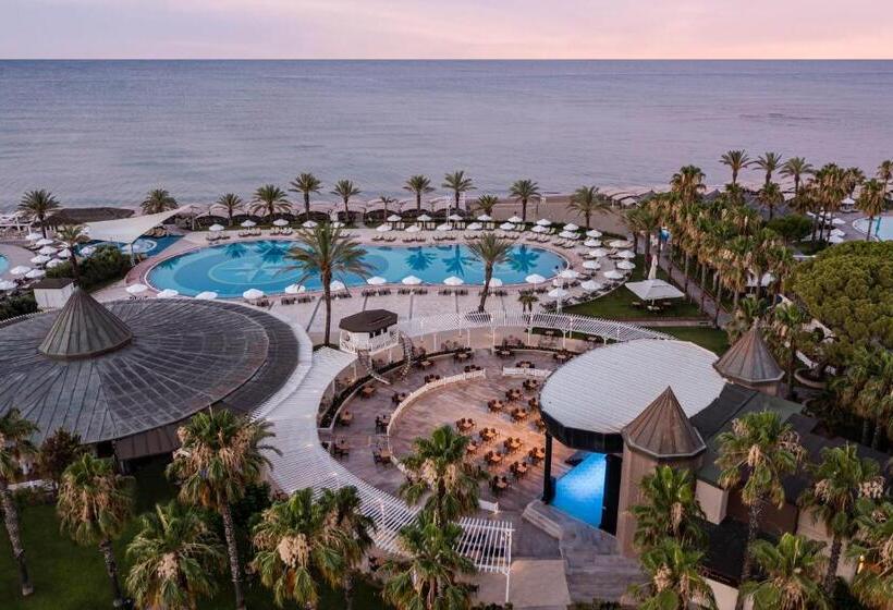 استراحتگاه Papillon Belvil Holiday Village