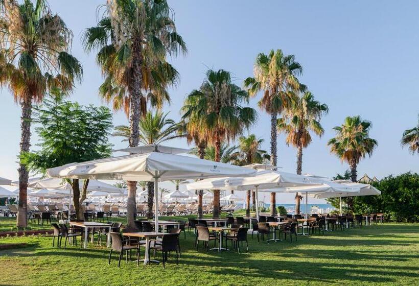 استراحتگاه Papillon Belvil Holiday Village
