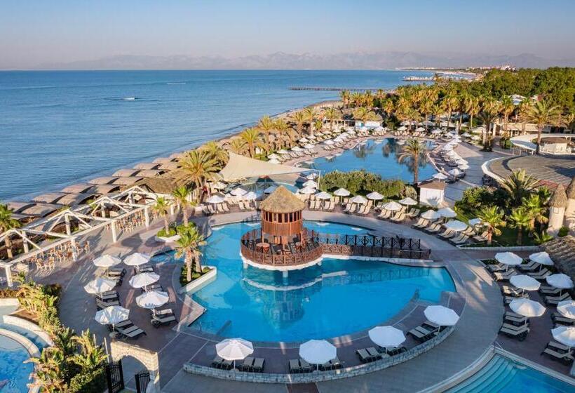 استراحتگاه Papillon Belvil Holiday Village