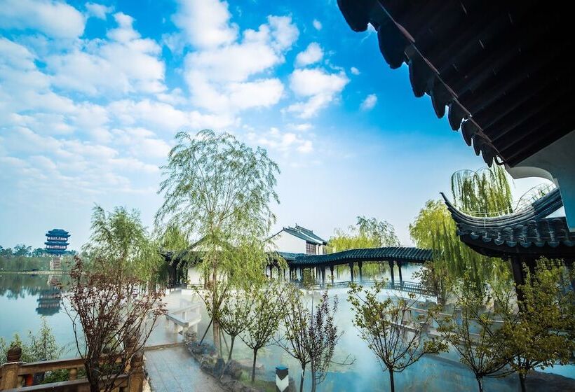 استراحتگاه Yihe Lake Shore Hotspring