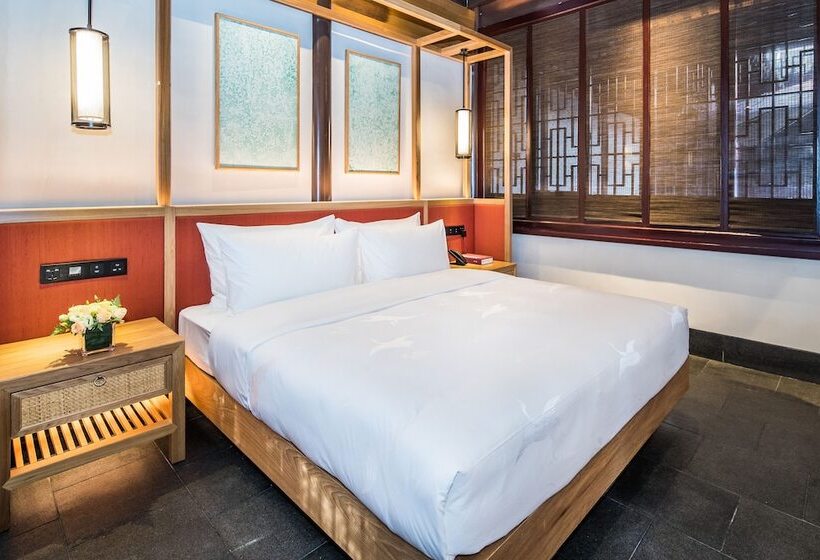 استراحتگاه Yihe Lake Shore Hotspring