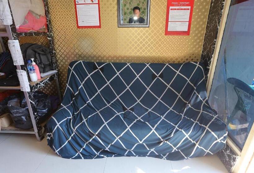 هتل Collection O 93142 Lion Rooms