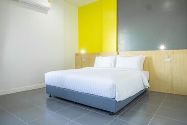 هتل Ezy Inn