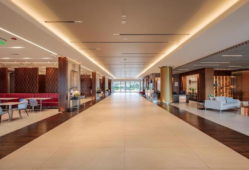هتل Holiday Inn  Quito Airport, An Ihg