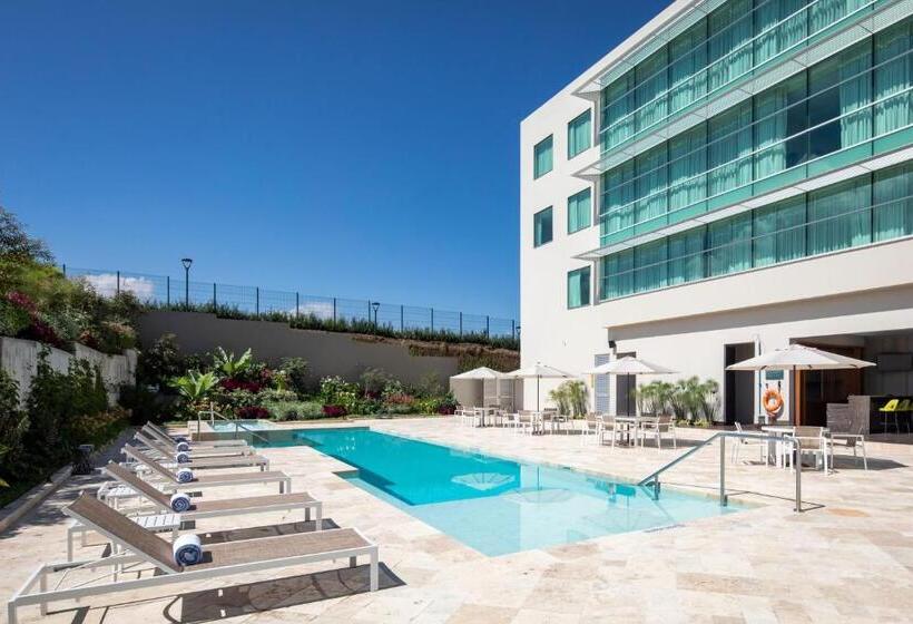 هتل Holiday Inn  Quito Airport, An Ihg