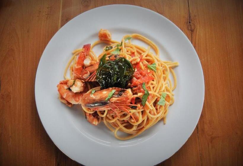 فندق Pradana Beach Inn Luxury