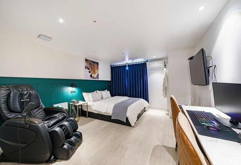 فندق على الطريق Anseong Hotel Ruem