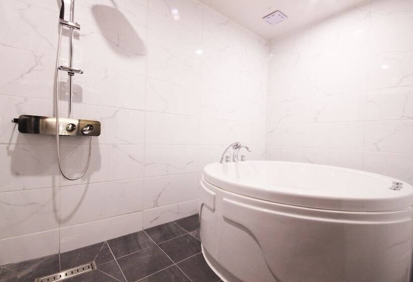 مُتل Daegu Pyeongri Dong Hotel Cian