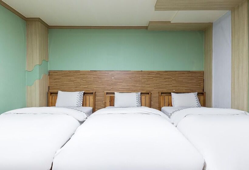 فندق على الطريق Gunsan Blue