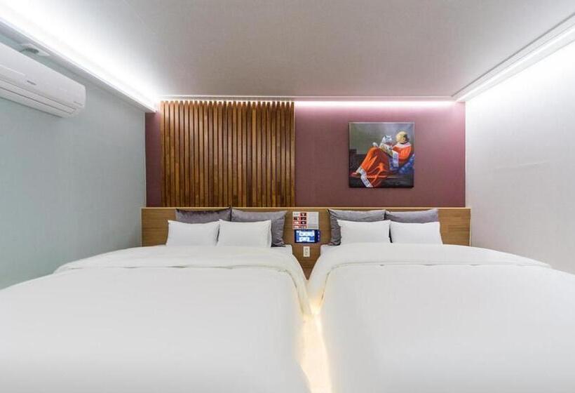 汽车旅馆  The Araboda