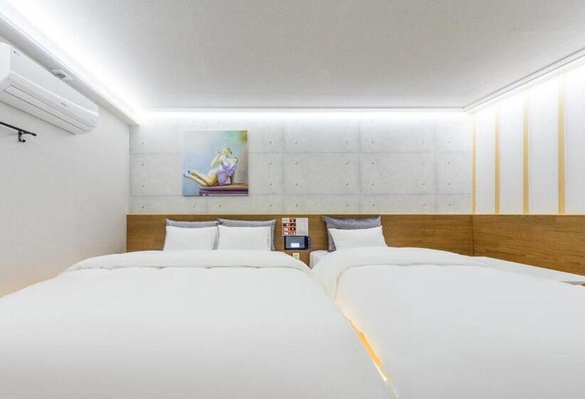 汽车旅馆  The Araboda