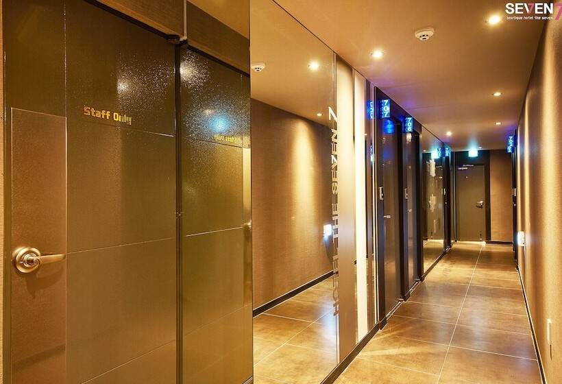 مُتل Jinju Hotel Seven
