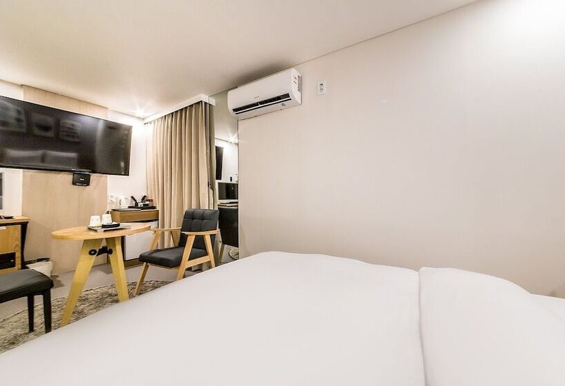 מוטל Seongnam Design Xym