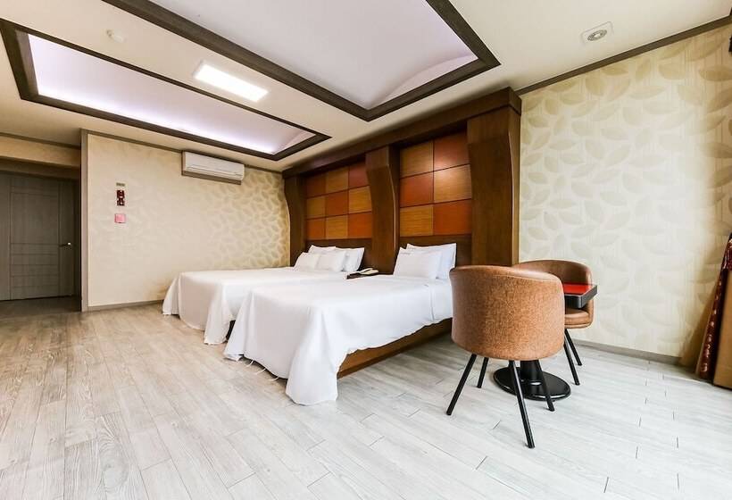 Мотель Taean Lux Pensiontel