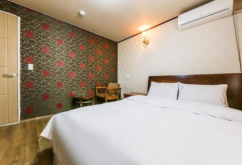 Motel Taean New World