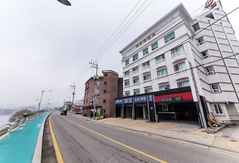 汽车旅馆  Yangpyeong River House