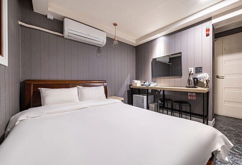 汽车旅馆  Yangpyeong River House