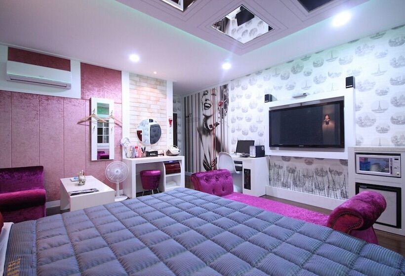 فندق على الطريق Yangsan Deokgye Show