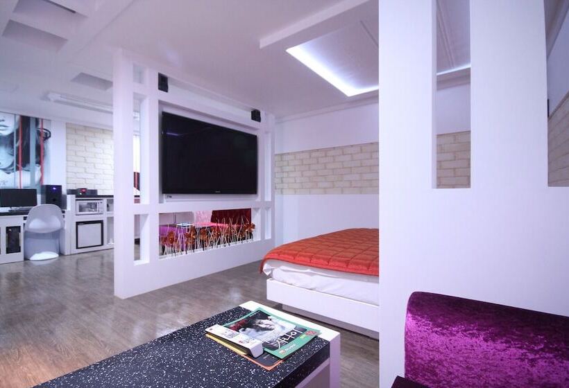 فندق على الطريق Yangsan Deokgye Show