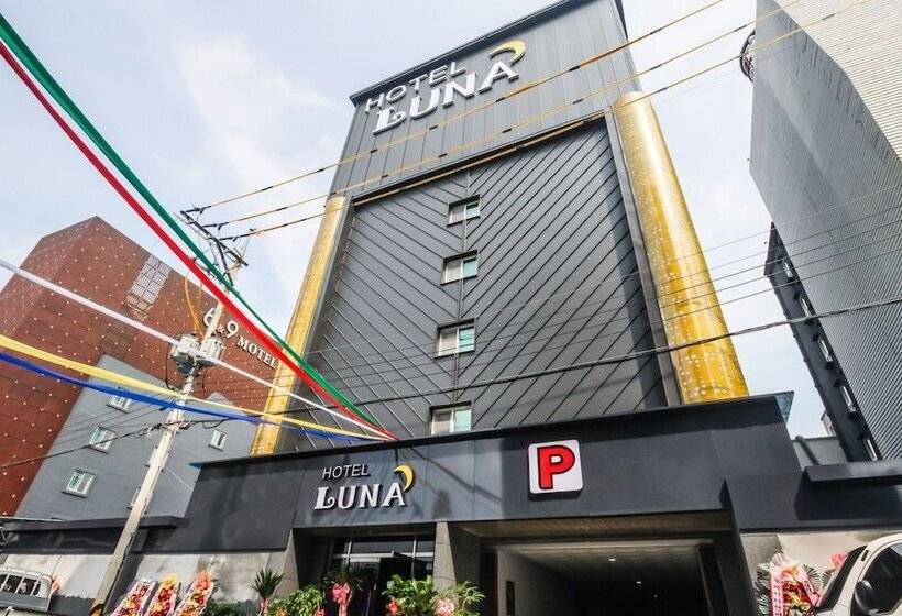 فندق على الطريق Yeosu Luna